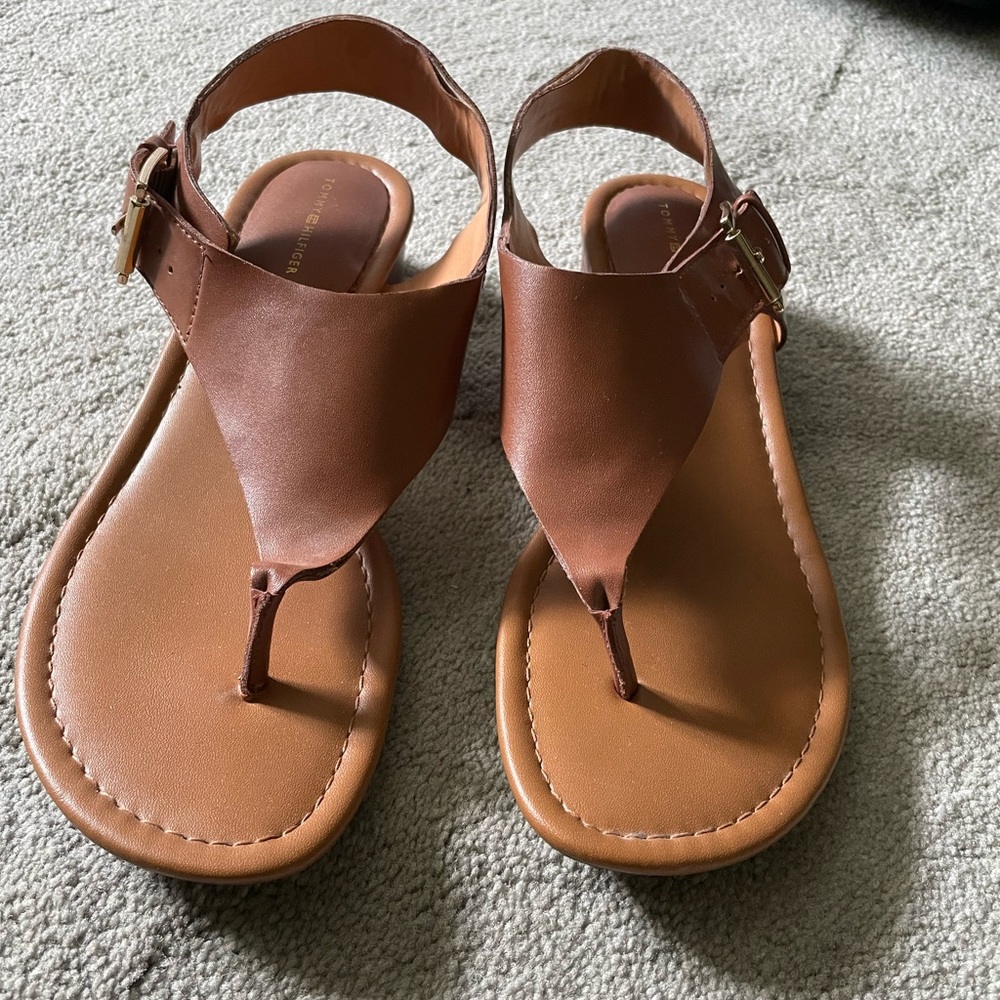 Tommy Hilfiger brown sandals size 10M